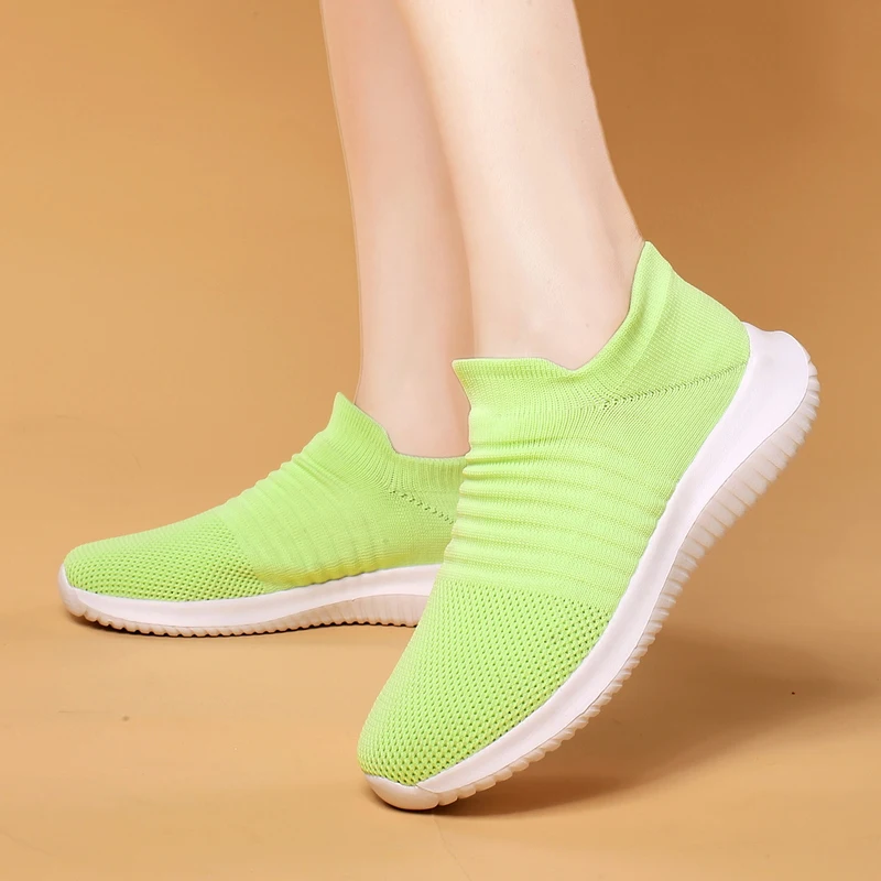 Lichte Sneakers Vrouwen Hardloopschoenen Vrouwen Ademende Mesh Slip-On Schoenen Dames Sportschoenen 2024 Comfortabele Sneakers Voor Dames