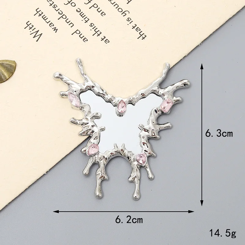 1 pz Custodia per telefono con specchio Y2K in metallo liquido Accessorio fai da te Specchio a forma di farfalla a forma di cuore irregolare con gocce fluide Artigianato di design
