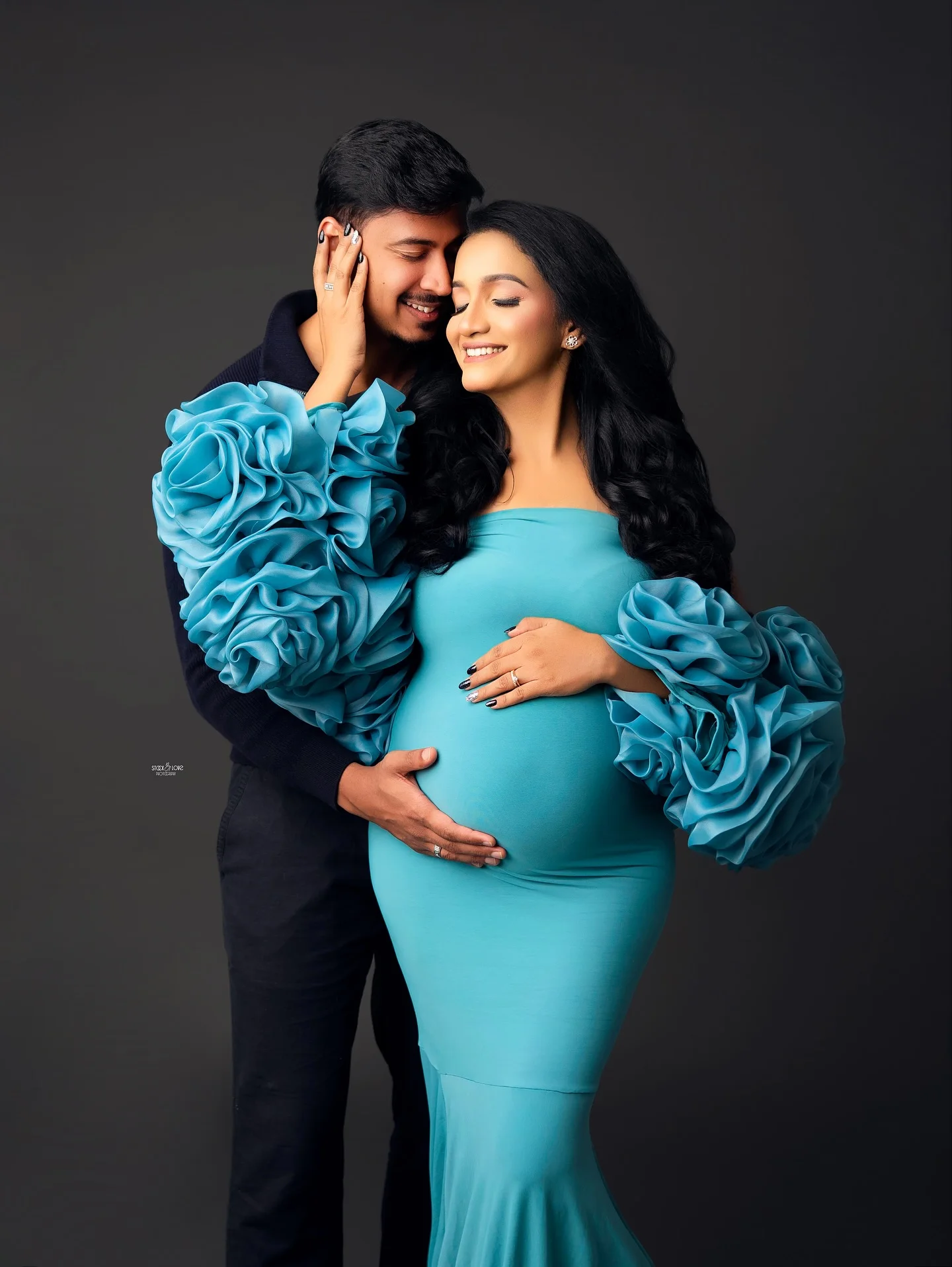ティールブルーのマタニティドレス 花柄ラップ付き ストレッチマーメイドマタニティドレス 写真撮影 フリル 3Dフラワー 妊娠ドレス撮影