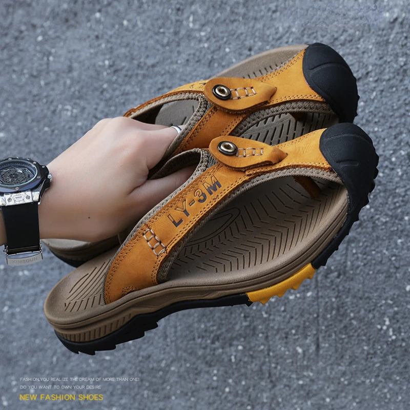 Genuine Cow Leather Shoes Men Sandals Flip Flops Men\'s Casual Shoes Classic Massage Men Beach Slippers Anti-slip Summer 2024 New