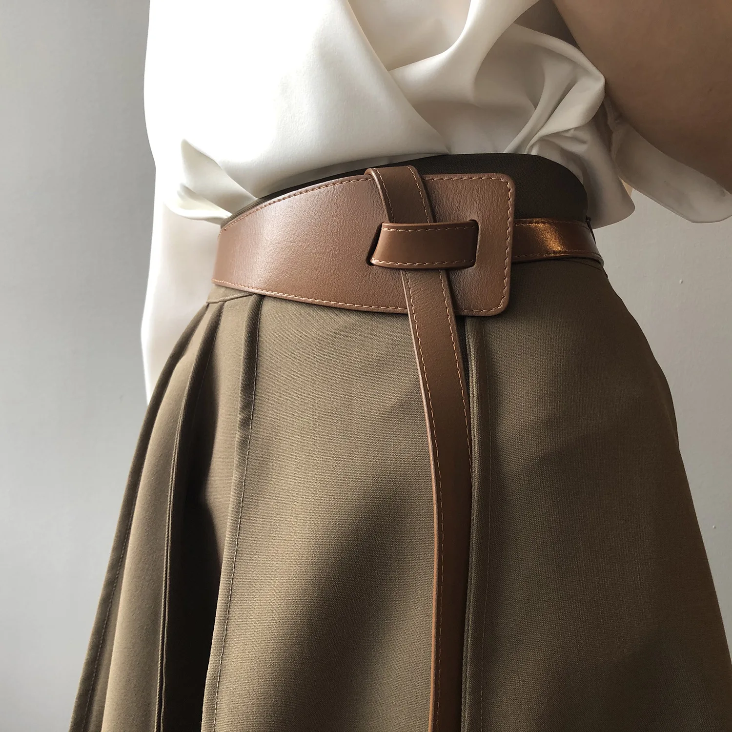 

Women Belt Temperament PU Leather Belt Personality Skirt and Pants Accessories Waist Belt Casual Simple Style Design Sense Belts