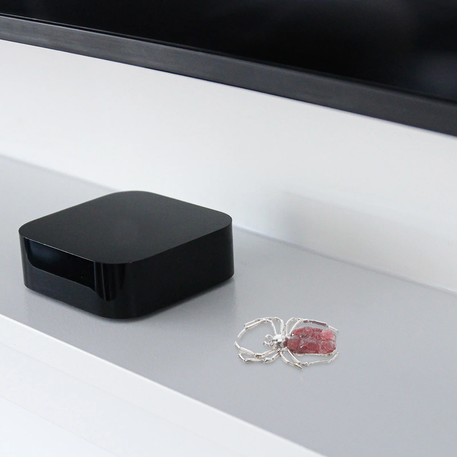 

Crystal Spider Ornament Realistic Carving Decorative Sculpture for Halloween Home Office Desktop Decoration Spider