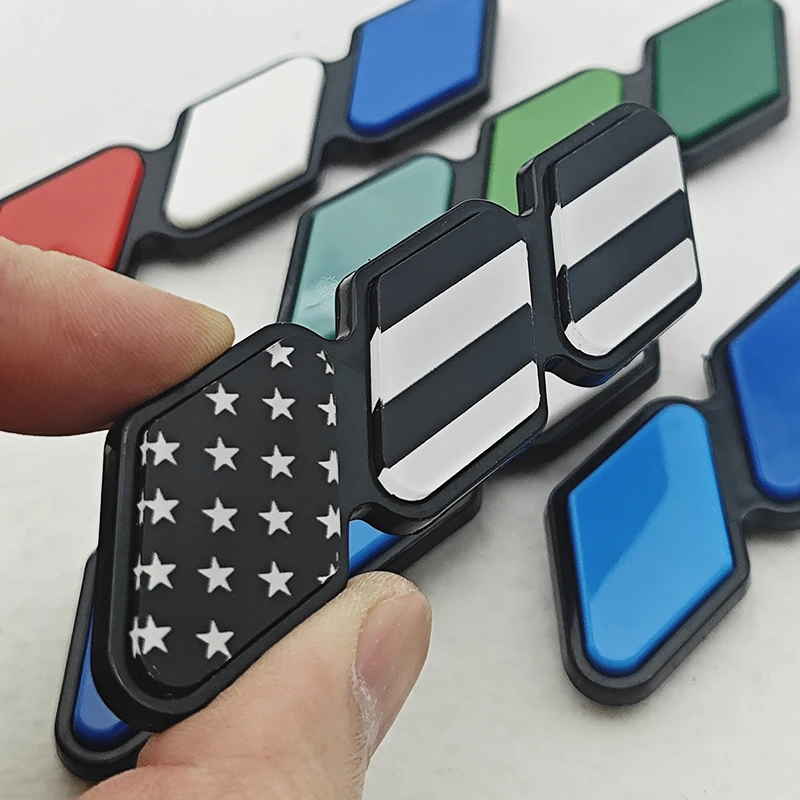 Insignia de rejilla de 3 colores, emblema de tres colores para Toyota Tacoma Tundra 4Runner Highlande Rav4 CHR Strip, entrada de aire, accesorios para coche