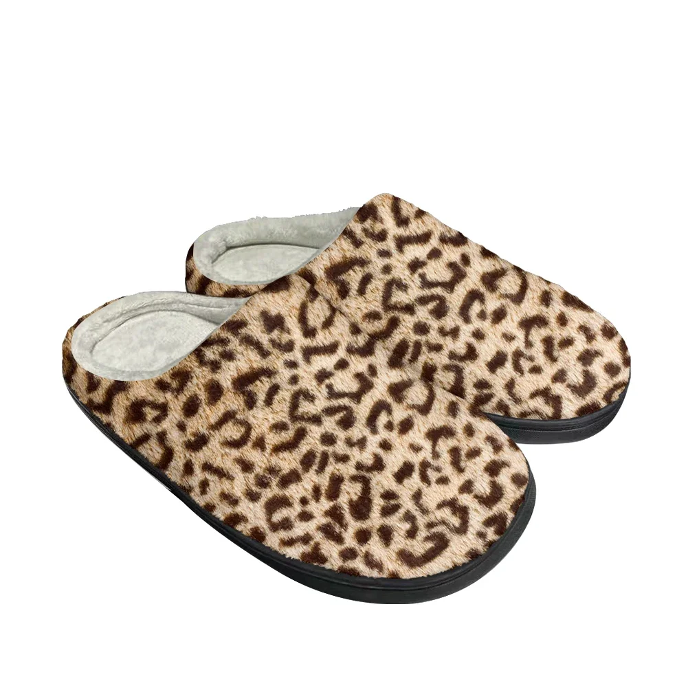 Zapatillas de algodón con estampado de leopardo para hombre y mujer, sandalias de felpa, informales, cómodas, térmicas, calientes