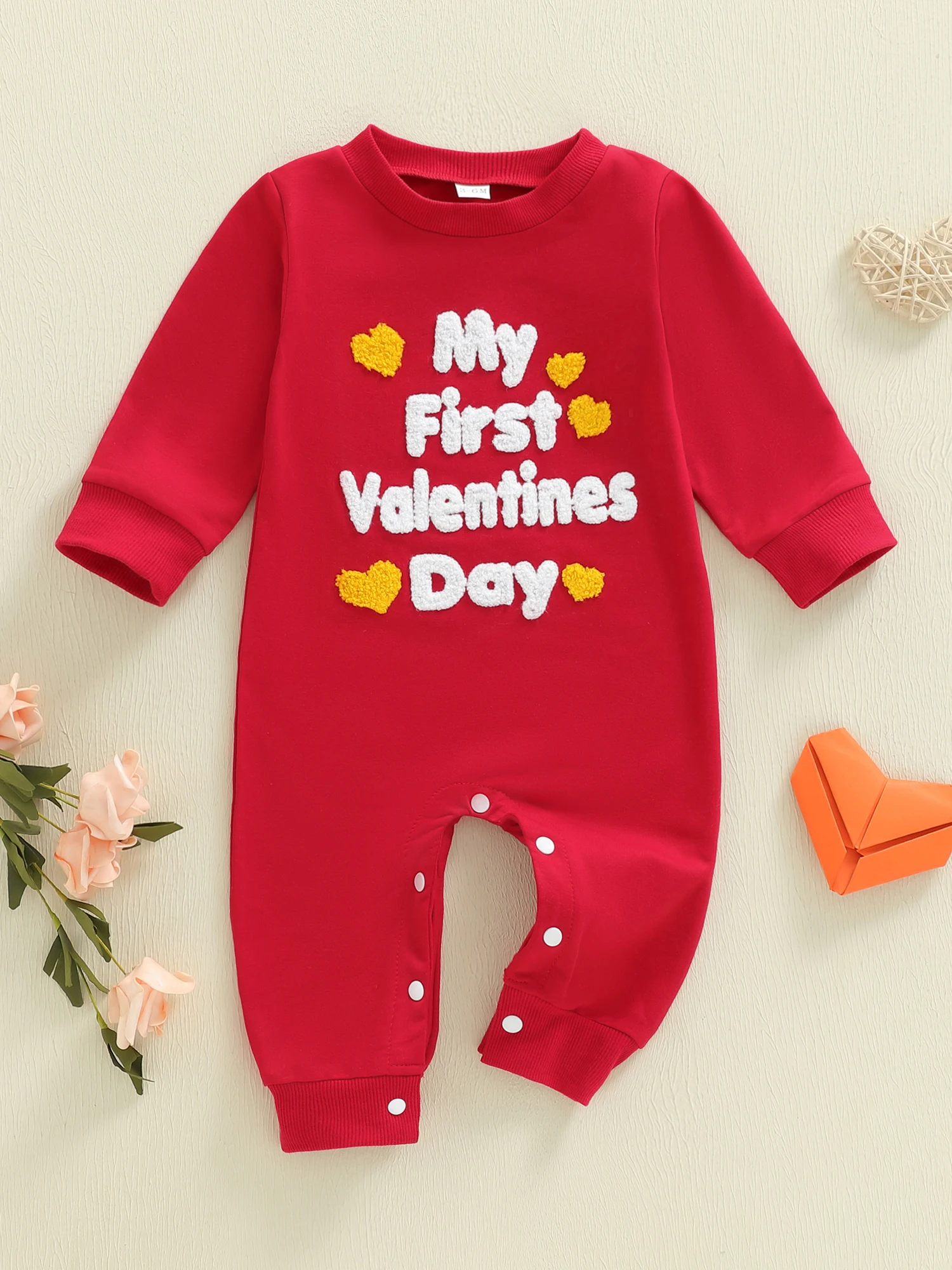 عيد الحب الأول للرضع مع تطريز على شكل قلب وأكمام طويلة ورقبة دائرية وتصميم كامل الطول