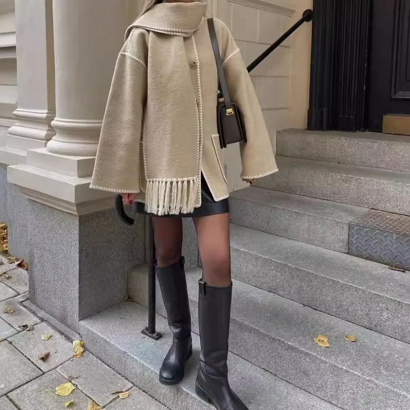 

Women's 2023 Autumn and Winter New Fashion Woolen Coat, Thickened, Loose, with Scarf and Tassels
