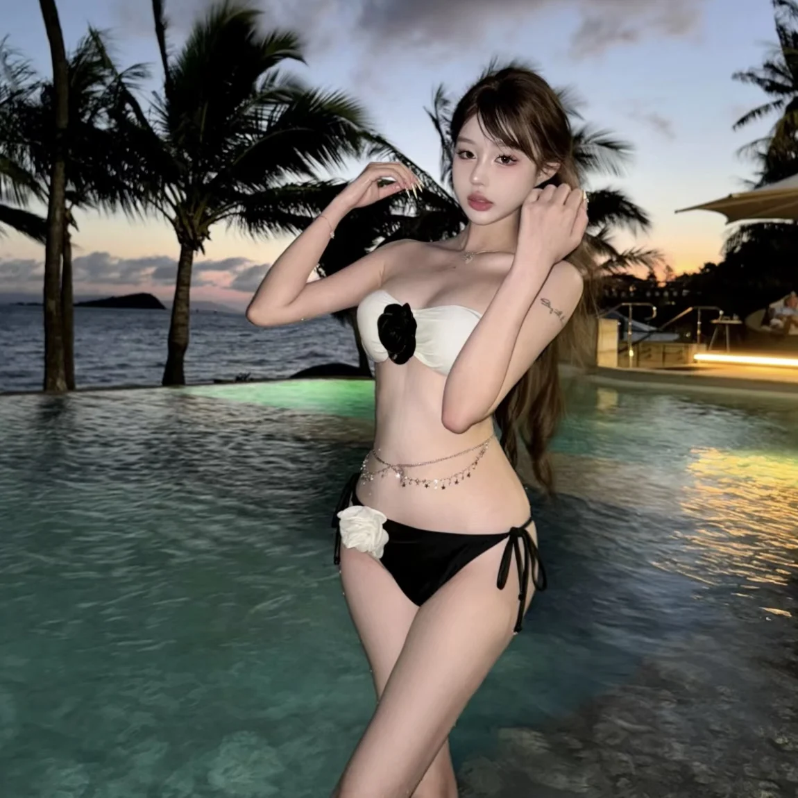 

Pure Desire Sexy Girl Bikini Bla White Floral Strapl Thermal Spring Swimwear Women's Beach Vaion Underwater Suit
