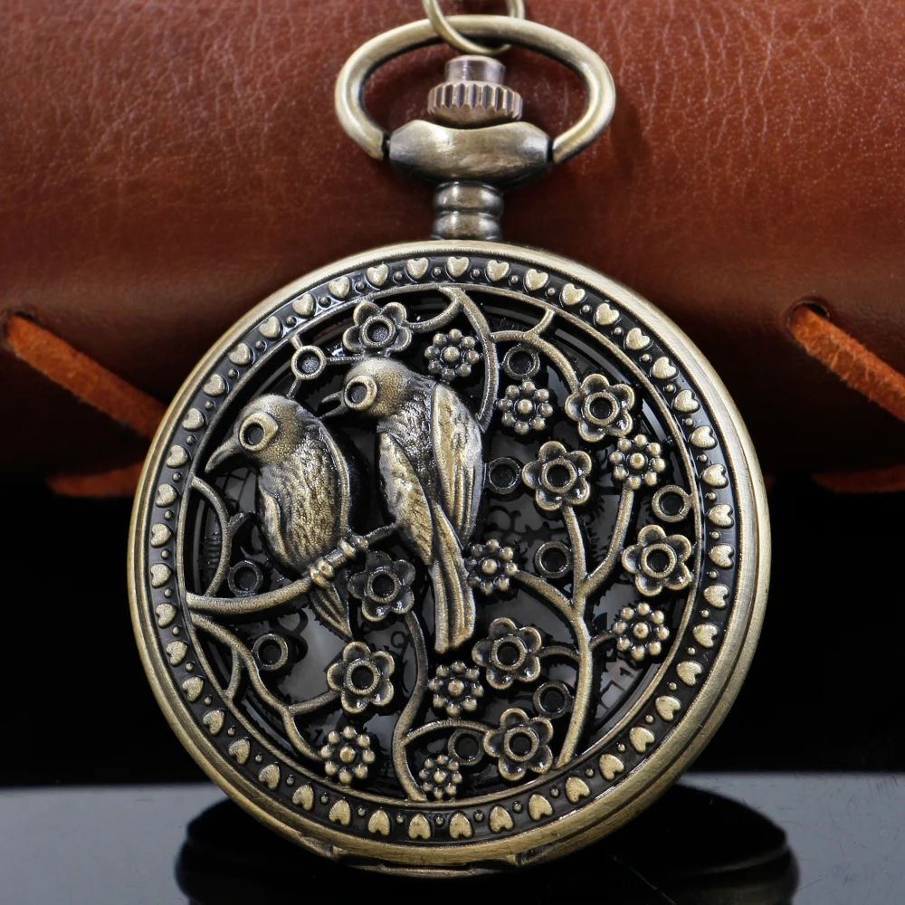 Animal World Vivid Bird 3D Carved Pattern Bronze Hollow Chain Watch Vintage Digital Steam Punk Pendant Necklace Jewelry Gift