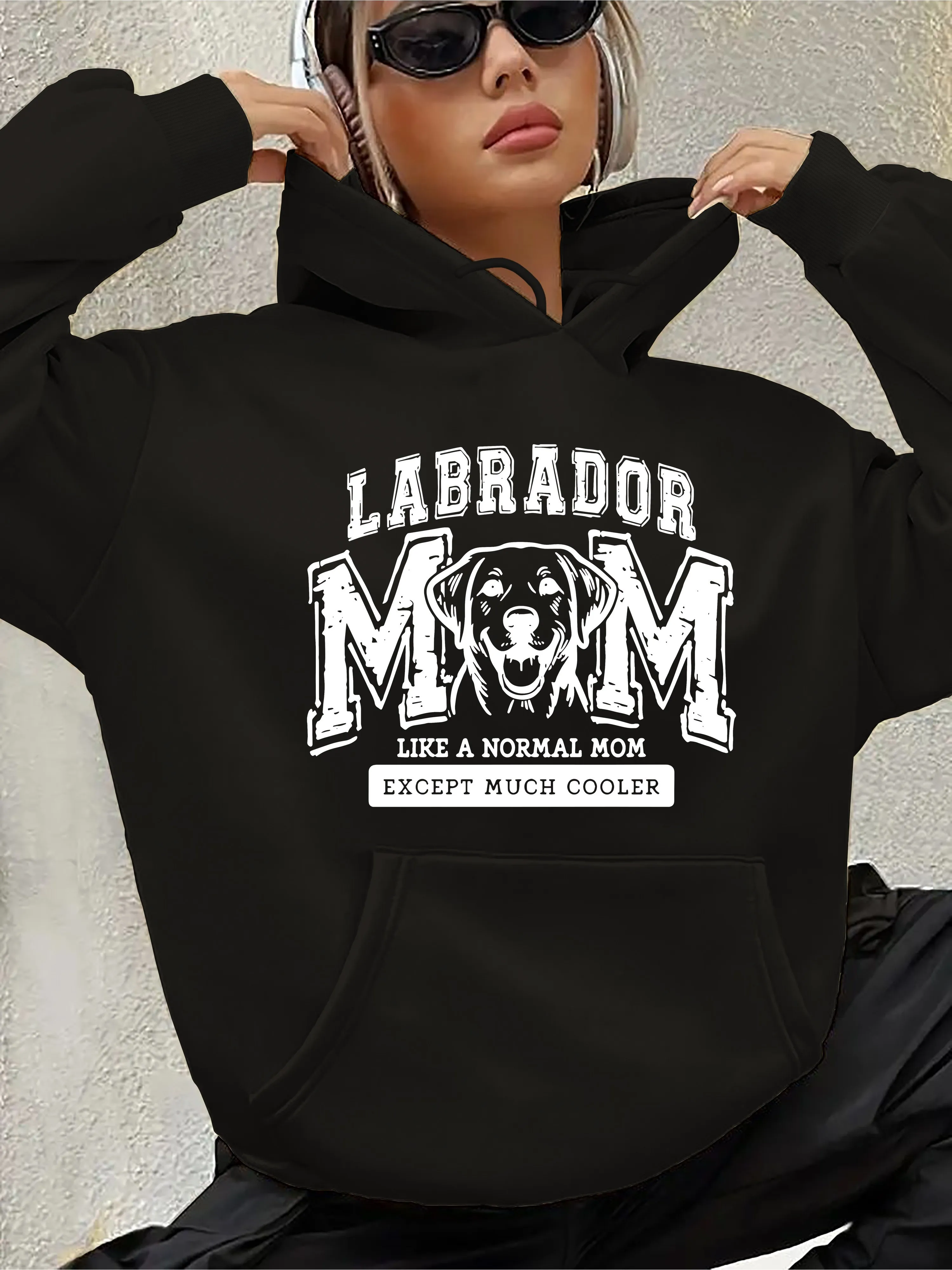 Women's Labrador Mom Print Hoodie Sweatshirt Long Sleeve Sweatshirt Pullover Tops Streetwear Fashion Autumn Winter Clothing