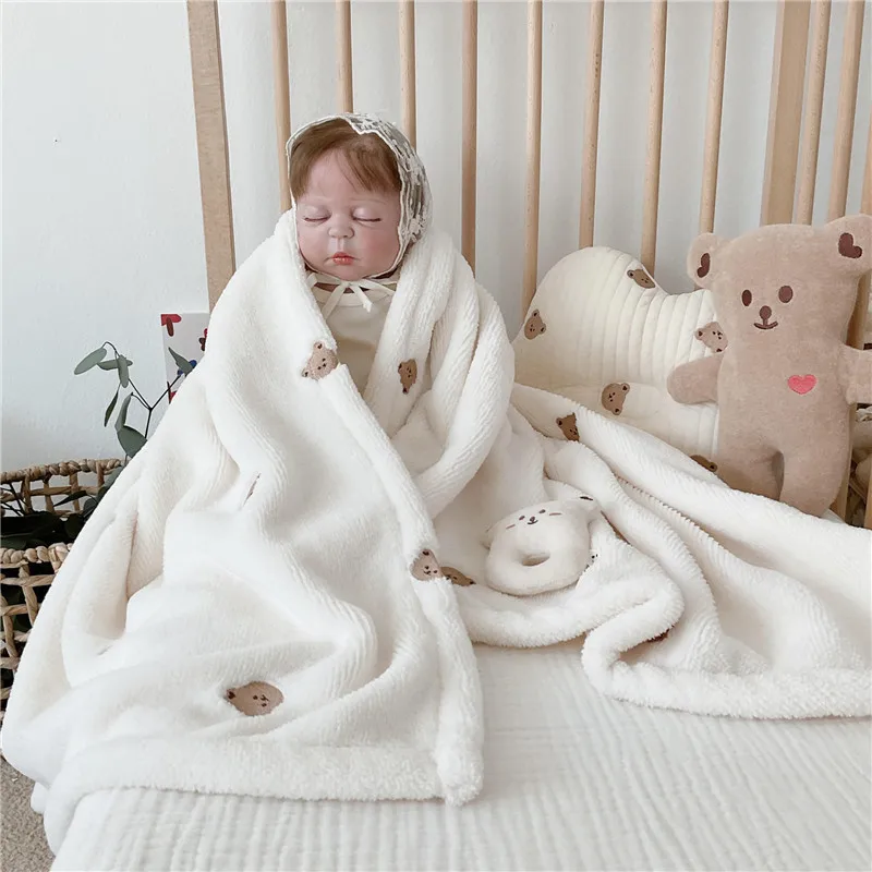 

Custom Name Baby Fleece Blanket Hugging Quilt Baby Out Stroller Blanket Children's Embroidery Autumn and Winter Nap Blanket