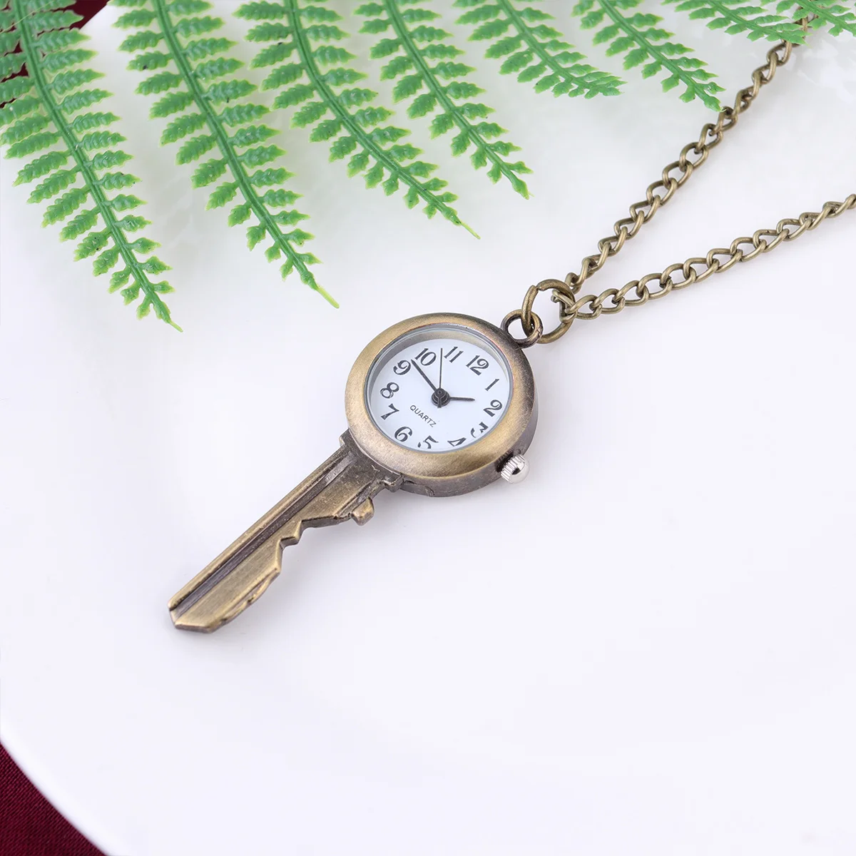 Retro Hanging Watch Quartz Pocket Watch Large Dial Easy Read Key Shape Design Fashionable Pendant Gift For Family