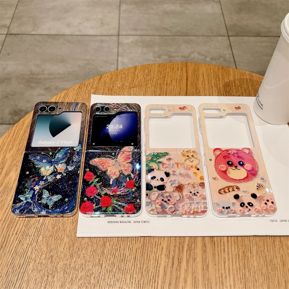 Blu-ray Cute Cartoon Bear Pattern Phone Case For Samsung Galaxy Z Flip 5 6 5G Jewelled Protective PC Hard Shell Flip6 Back Cover