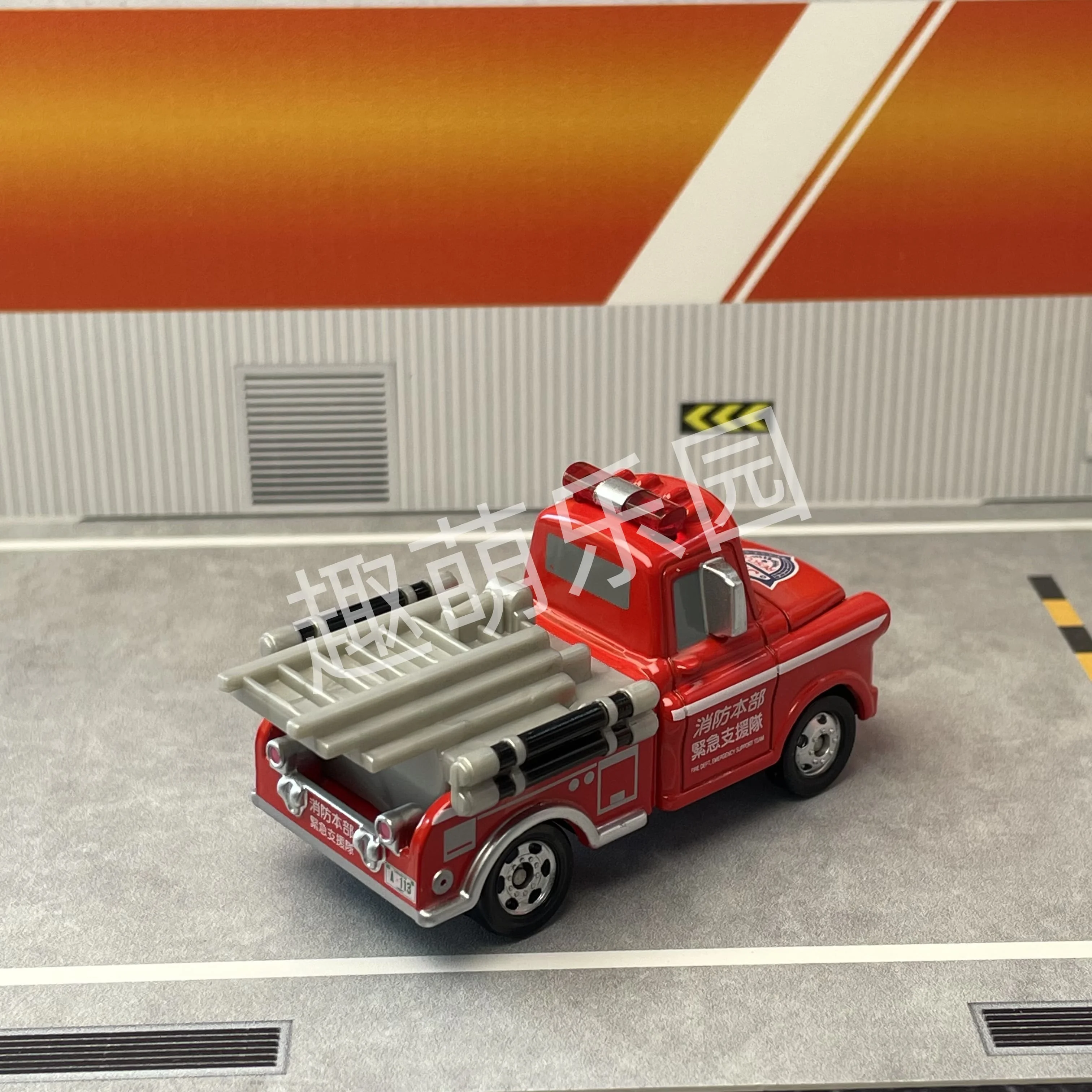 Takara Tomy Disney Auta Tomica C-38 Meter (Typ Wóz Strażacki) Model Samochodu Ze Stopu Odlewany Replika Seria Prezentów Dla Dzieci Zabawki Dla Chłopców
