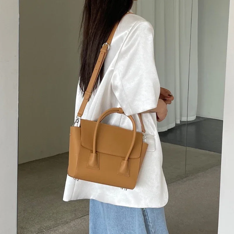 

Female Soft Natural Cowhide Durable Handbags Women Cow Genuine Leather Shoulder Bag Ladies Retro Fashion Crossbody Bags for Lady