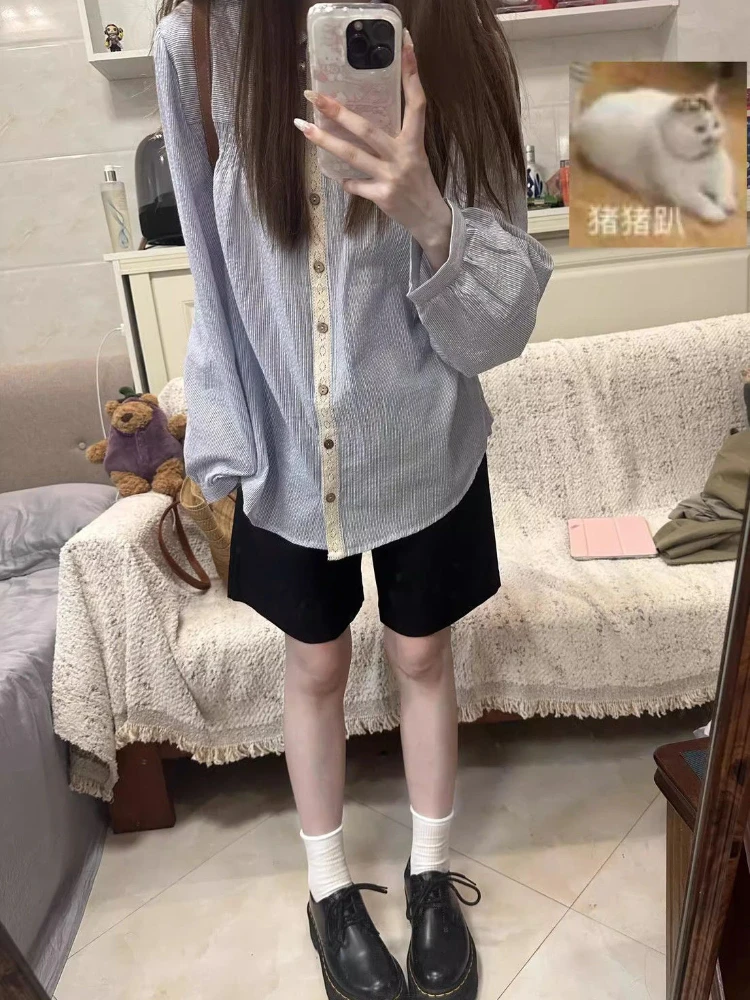 Camicia coreana a righe in pizzo con colletto dolce da donna 2025 Top estivo casual a maniche lunghe allentato Camicetta versatile alla moda