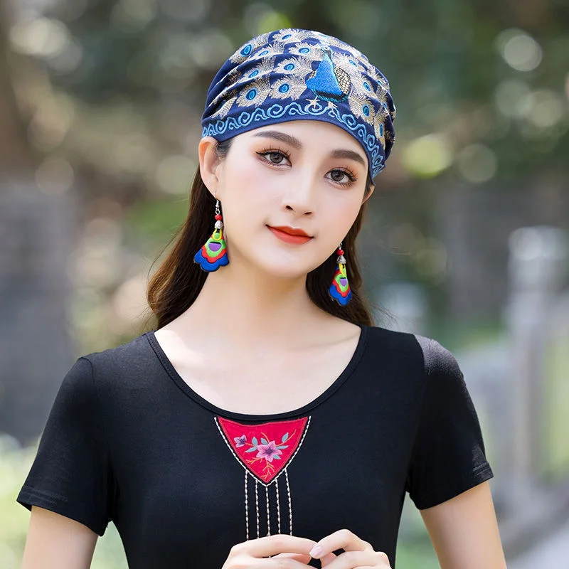 Fashion Womens Spring Summer Knitted Beanie Hat Knit Skull Cap Beanies for Women Peacock Embroidery Headwear Ladies Outdoor Hats