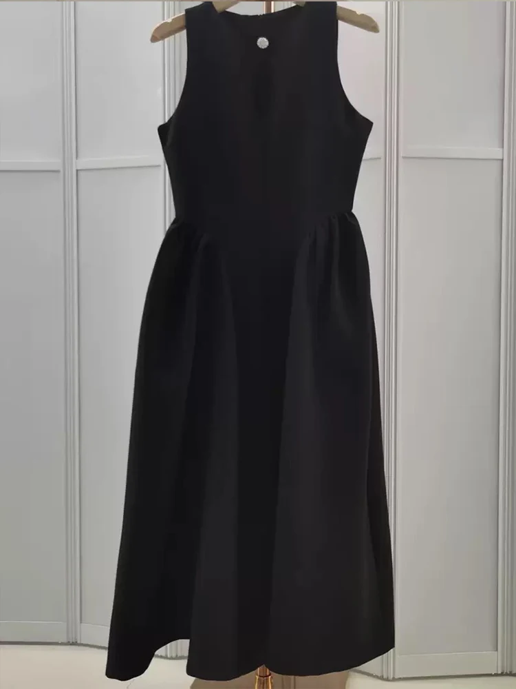 

Spring/summer 2025 new round neck hollowed out vest skirt drape elegant mid-length skirt temperament A-word high waist dress