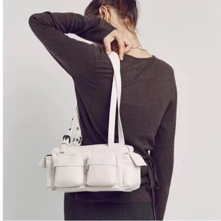 Корейская новинка 2025 года, мотоциклетные сумки, женская сумка через плечо, маленькая дизайнерская пригородная сумка из воловьей кожи, сумка на одно плечо