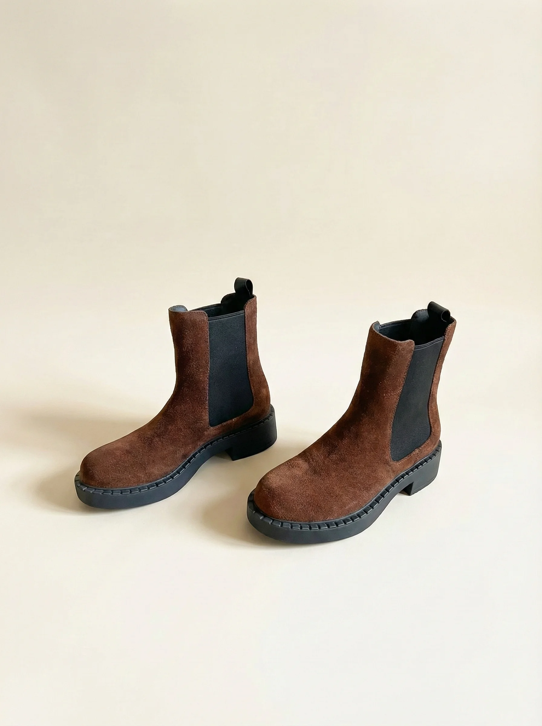 

26 new short boots for autumn and winter, warm and exquisite, made of cowhide suede fabric with leather lining