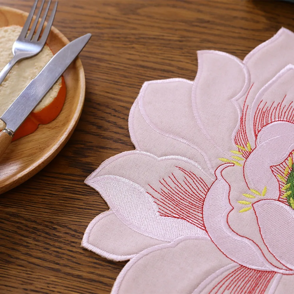 3pcs/set Embroidered Lotus Placemat Elegant Delicate Lotus Printed Tablecloths Distinctive Portable Dinner Mats Christmas