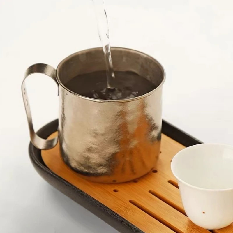 كوب قهوة من التيتانيوم النقي في الهواء الطلق، طبقة مزدوجة متعددة الألوان بمقبض الإفطار البغل 300 مللي كوب ماء عصير التخييم، بهلوان