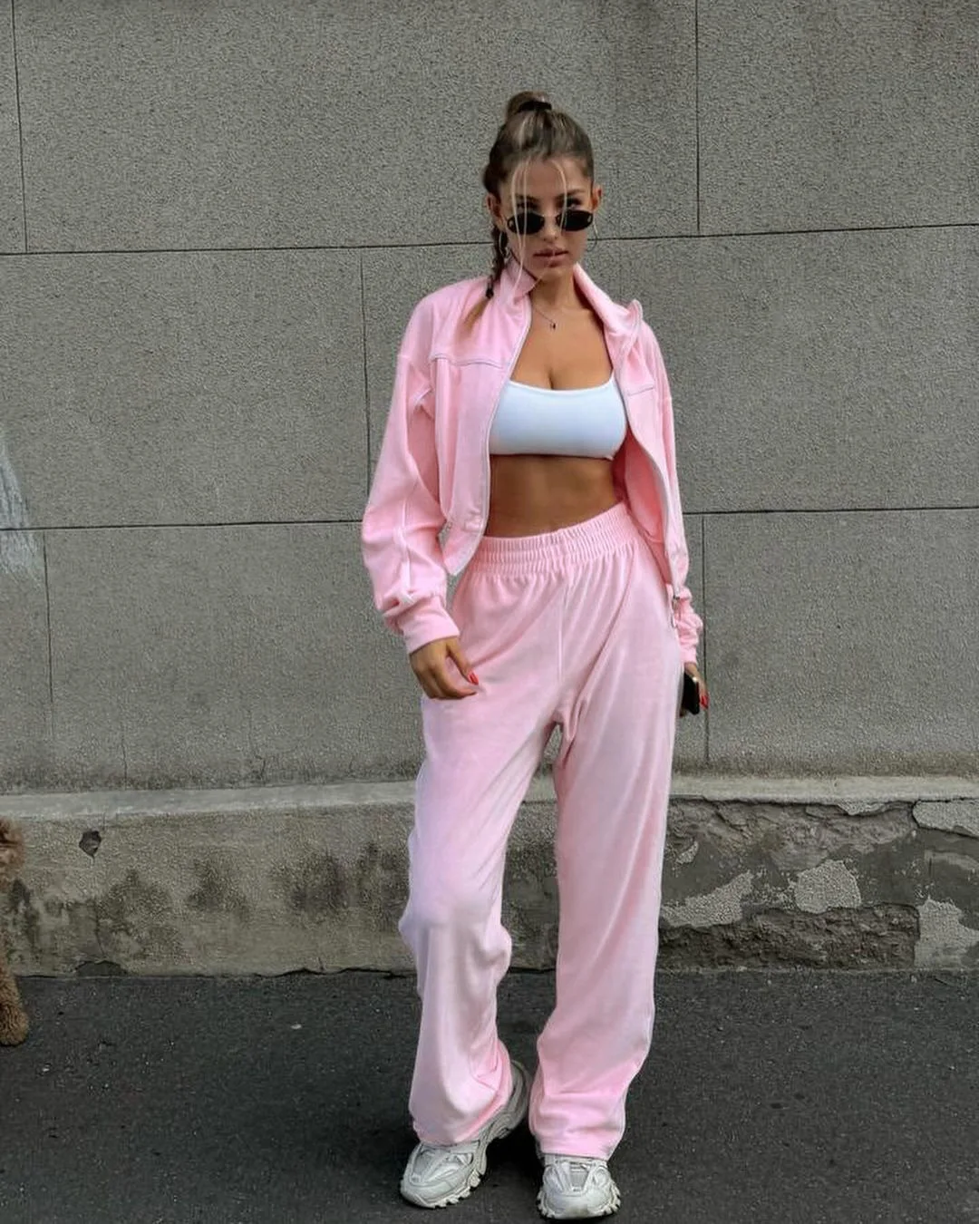 

Модный бархатный комплект из двух предметов, женские осенние укороченные пальто на молнии с длинными рукавами и высокой талией, широкие брюки, уличная одежда, спортивные костюмы