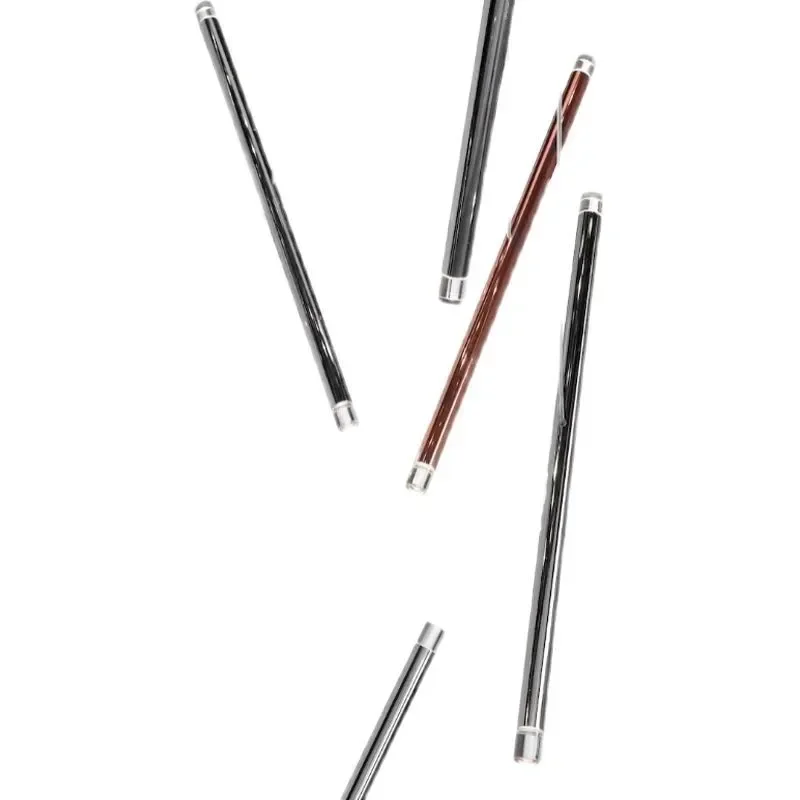 

Минималистичный двухэтажный дом, большая люстра в гостиной, современная простота в стиле лёгкой роскоши, длинная люстра.