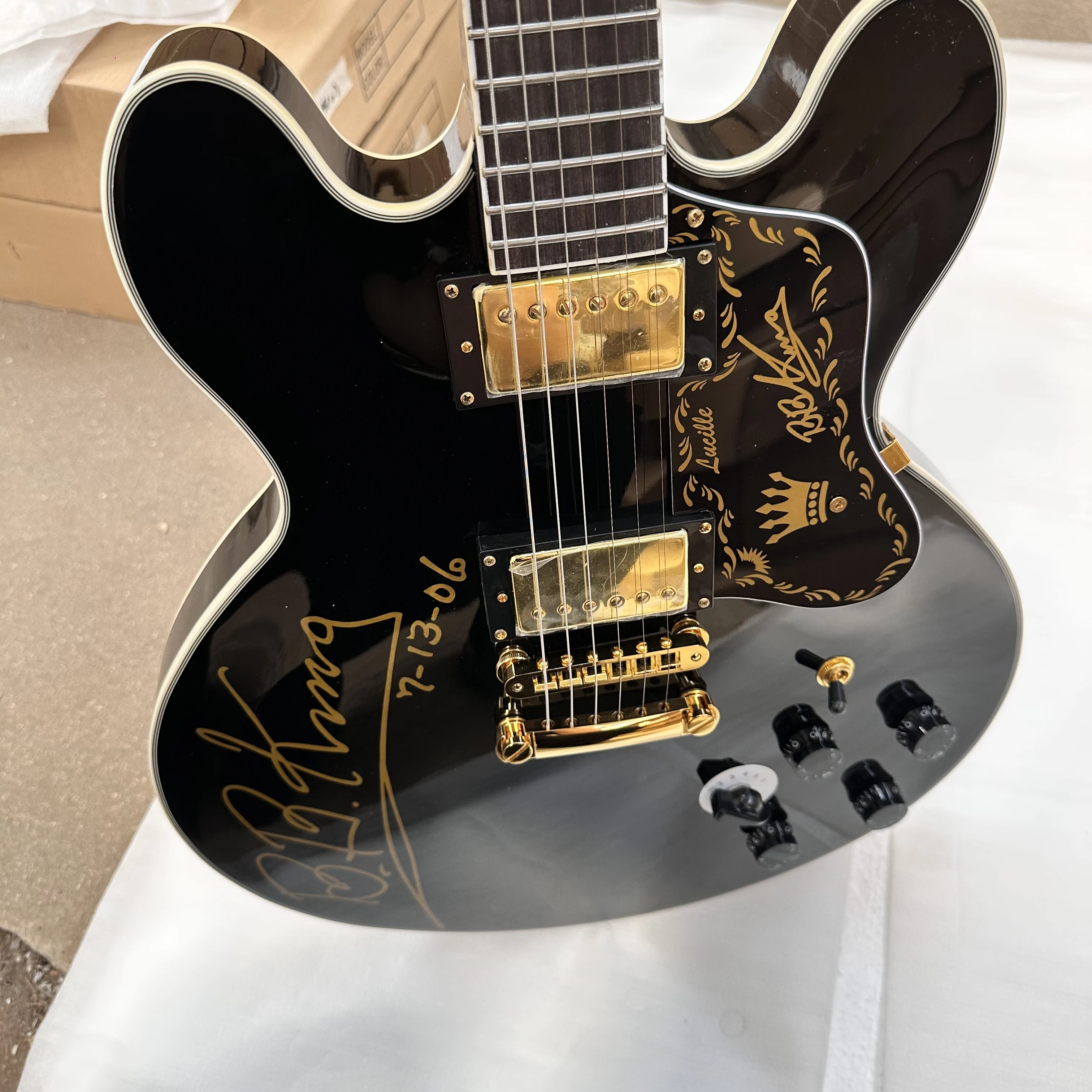 1980 B.B.King Signature Lucille Black ES-355 Semi-Hollow Blues King Electric Guitar, Nicknamed Black Beauty Jazz & Blues Guitar