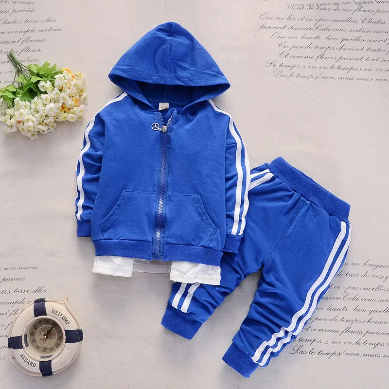 Ensemble de vêtements de sport pour garçons, manteau à capuche et pantalon, vêtements pour enfants, bébé de 0 à 5 ans, nouvelle version coréenne, mode printemps et automne, 2023