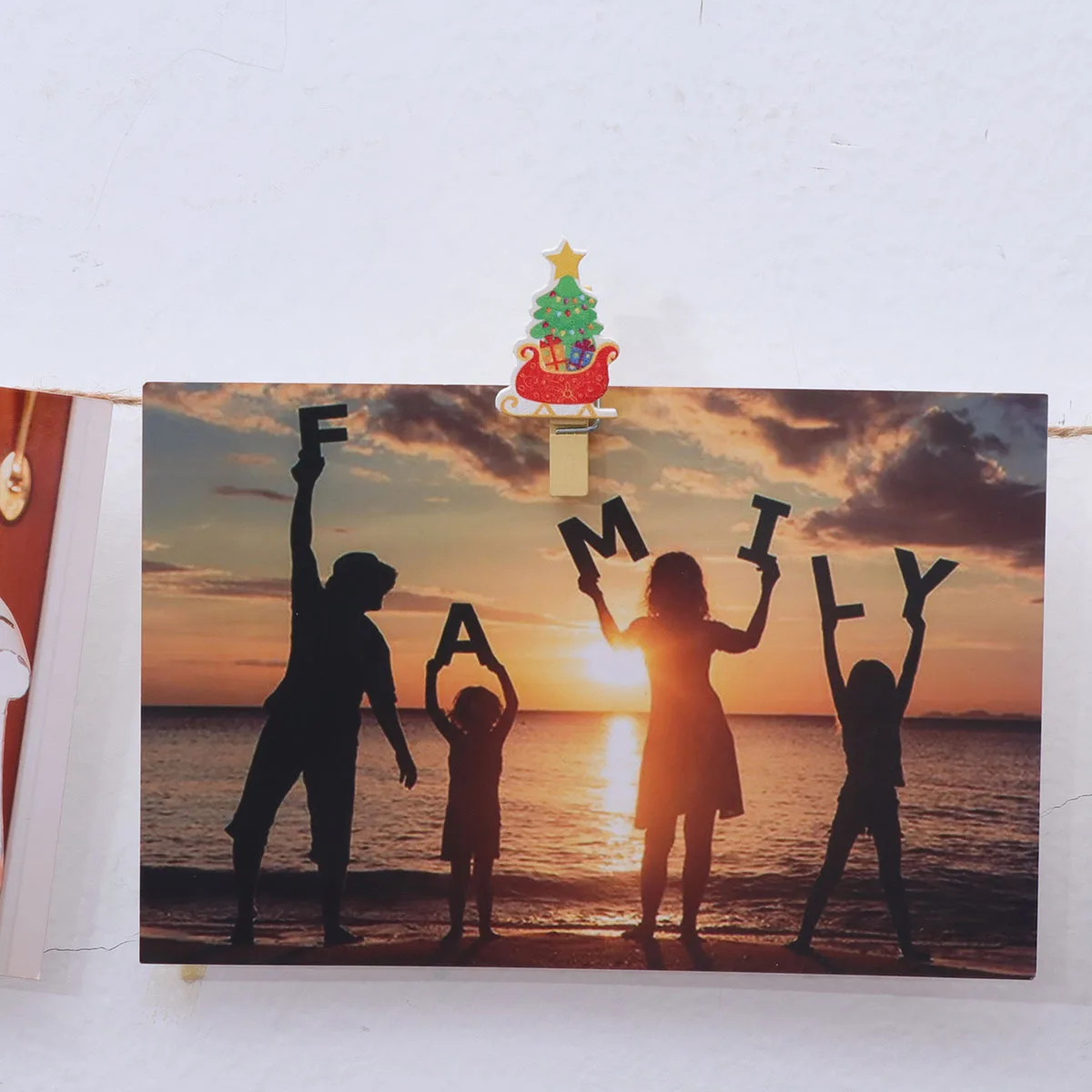 

10Pcs Wooden Photo Clips Mini Natural Clothespins for Cards Photos Crafts Birthday Party DIY Decoration Photo Wall Clip