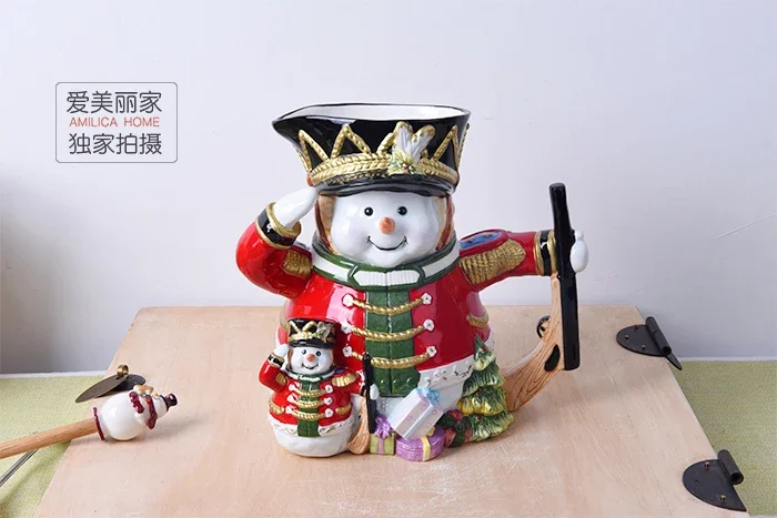 Merry Xmas Porcelain Snowman Figures Creative Military Uniform Snowman Ceramic Vase Cold Kettle Home Decoration Party Decor