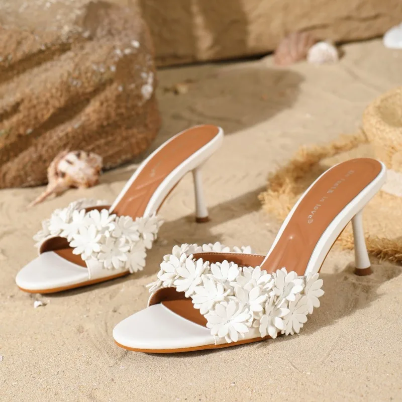 

Elegant Flowers Decoration High Heels Slippers Women Summer Sexy Round Toe Open Toe Slide Sandals Fashion Banquet Dress Shoes