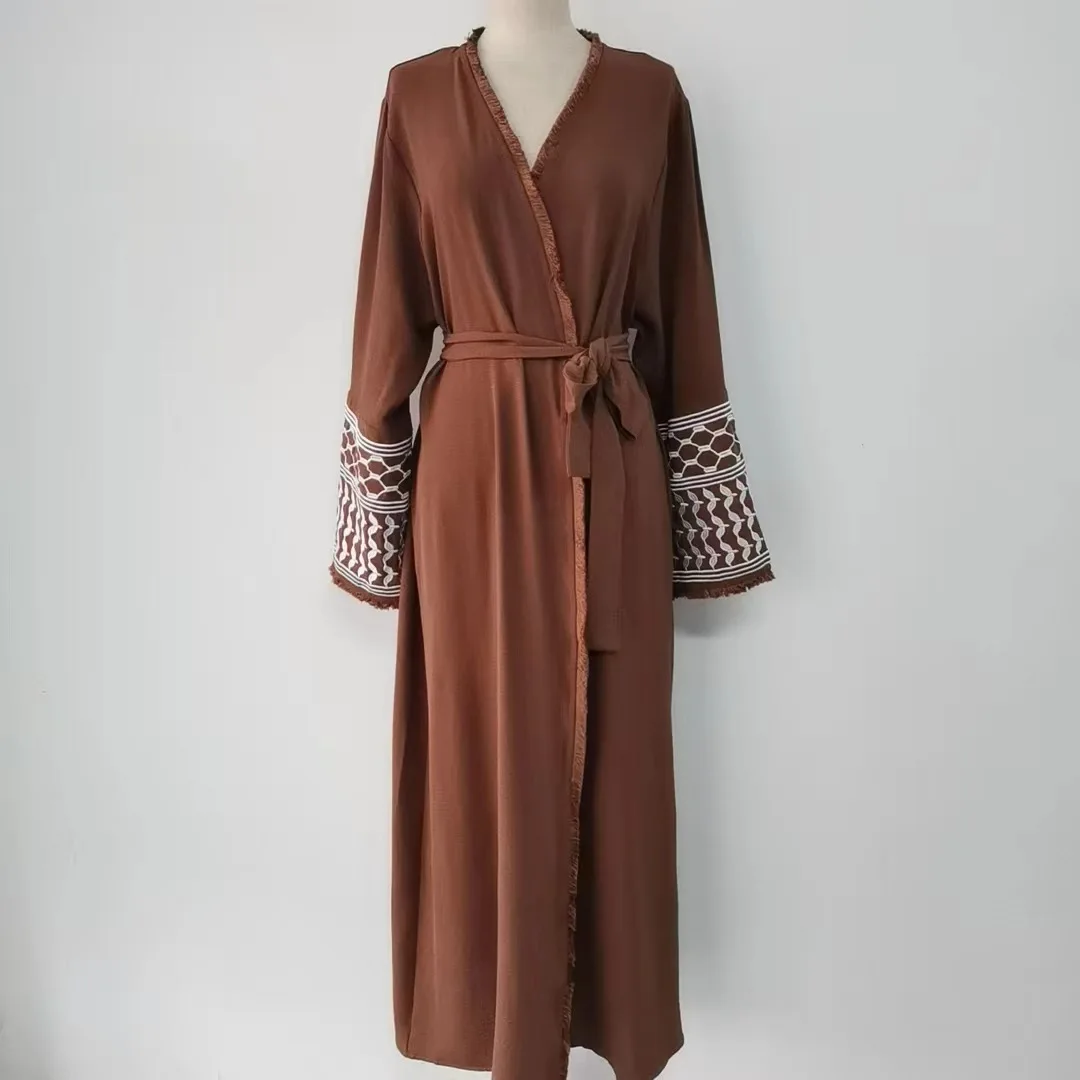 

Turkish Dubai Islamic Cardigan Simple New Fashion Embroidered with Moustache No Headscarf Summer Dress with Natural Waistline