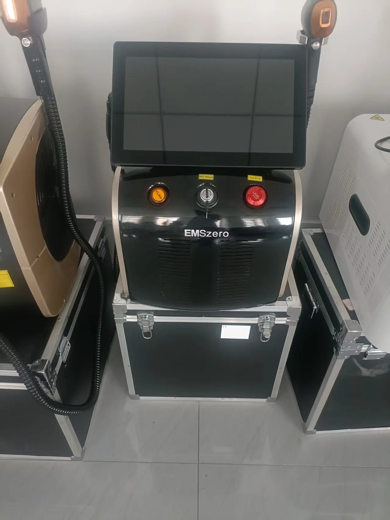 Soprano Titanium Penghilang Rambut Profesional 4-In-1 Diode Laser Pico Ipl Nd Yag Picosecond Laser Opt Penghilang Rambut Penghilang Tato