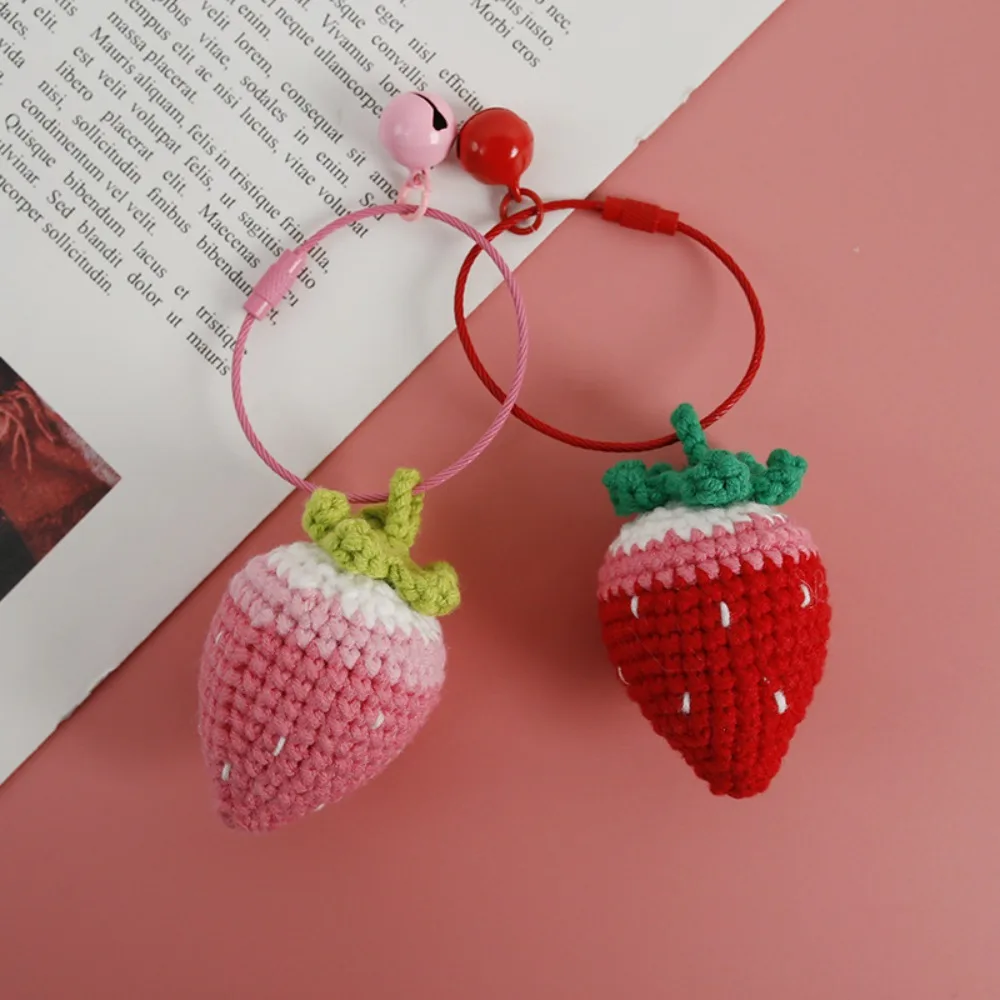 

New Strawberry Pendant Key Chain Hand-woven Wool Crochet Key Ring Durable Bag Charm Pendant Bag Accessories Gift