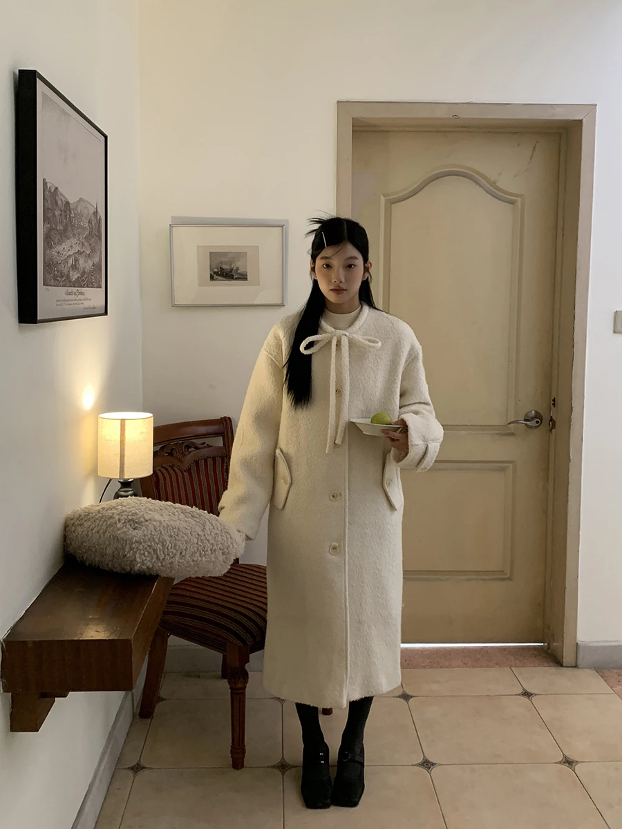 

Красное шерстяное пальто знаменитостей, женское зимнее высококачественное твидовое абрикосовое галстук-бабочка, хлопковая корейская длинная шерстяная верхняя одежда