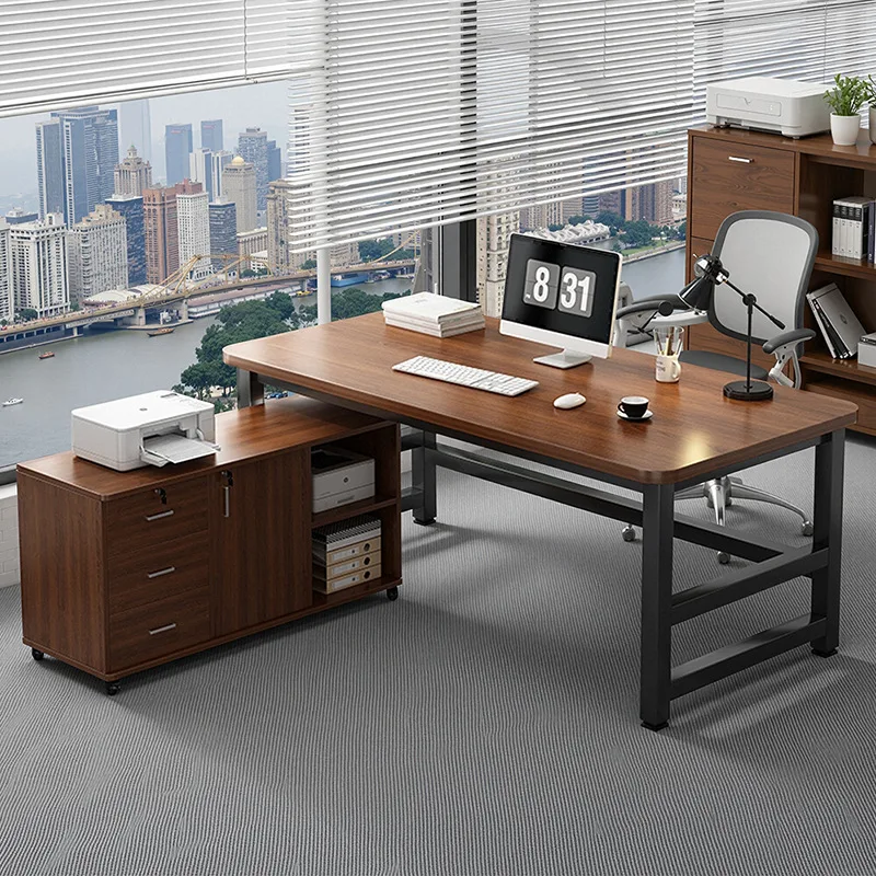 

Простой современный офисный стол для персонала