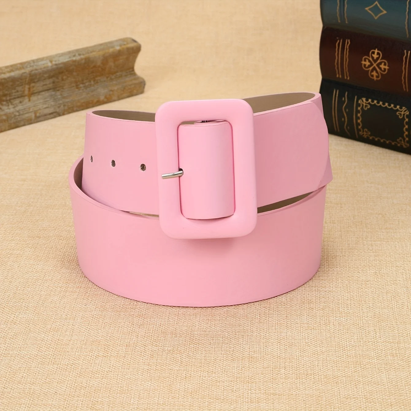 1 Piece of Women's Wide Belt Pink Sweet and Versatile Fashionable Dopamine Style Suitable for Daily Travel and Play