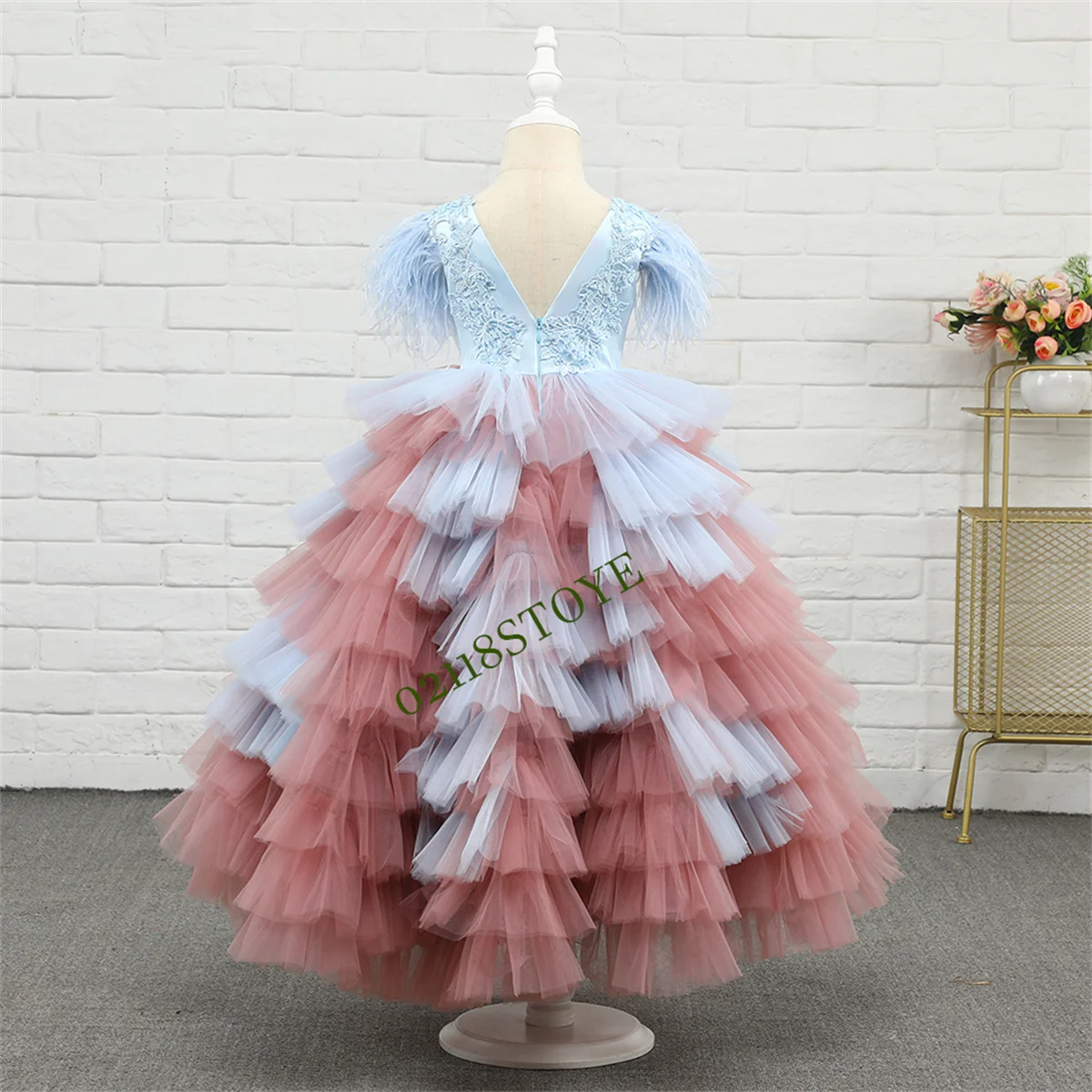 Kid Pretty Layers Multi Color Tiered Flower Girl Dresses Floral Appliques Ruffles Girl Wedding Dress Aline Girl Princess Dresses