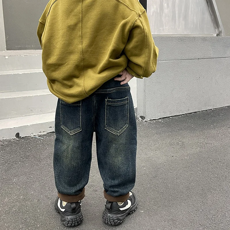 جينز للأولاد مبطن بالصوف 2025 جديد لخريف وشتاء الأولاد الكل في واحد سروال طويل للأطفال من الصوف للأطفال الأكبر سنا غير رسمي