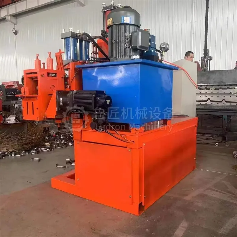 Automatisch vormen van draadwalsmachine Platte ijzeren strip Stalen buisklem die buigmachine voor metaal vormen