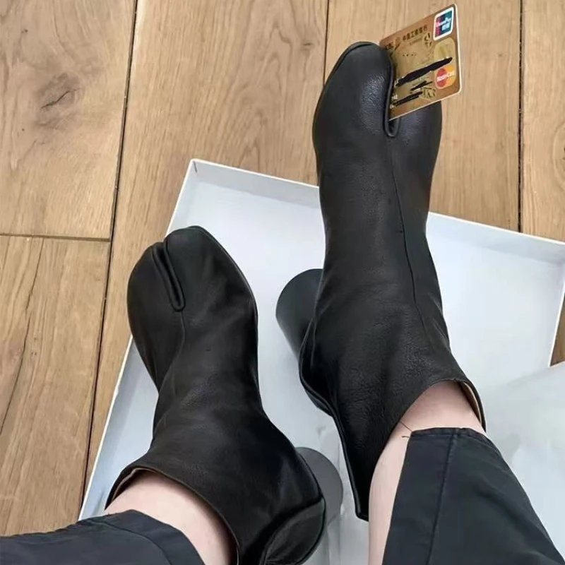 Designer Genuine Leather Tabi Boots Fashion Round Chunky High Heel Ankle Boots for Women Autumn Winter Plush Split Toe Shoes