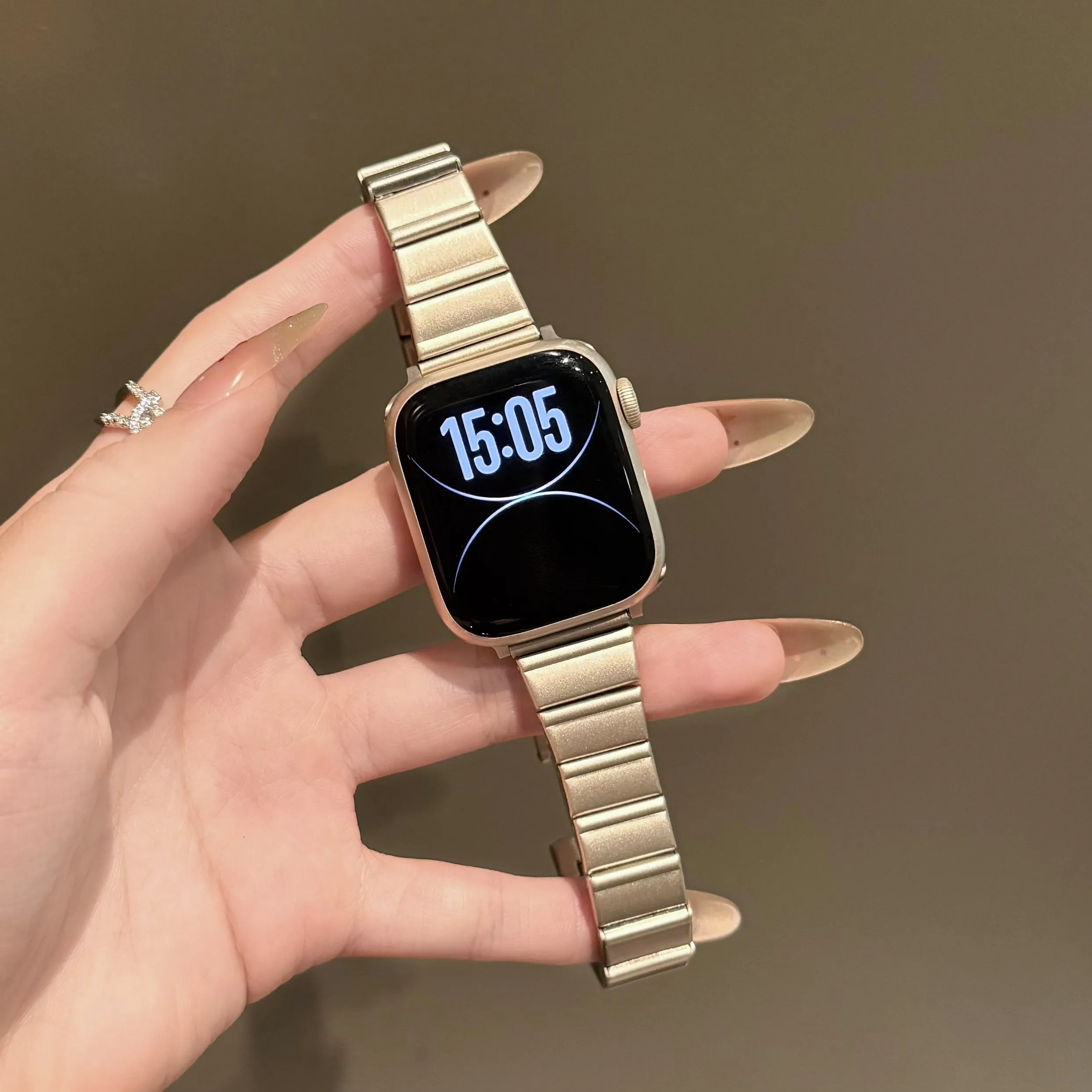 

Новый браслет-магнетизм, металлическая ссылка для Apple Watch, ремешок серии 8/7/6/10/9, 40 мм, 41 мм, 38 мм, 42 мм, 44 мм, 45 мм, 46 мм, ремешок