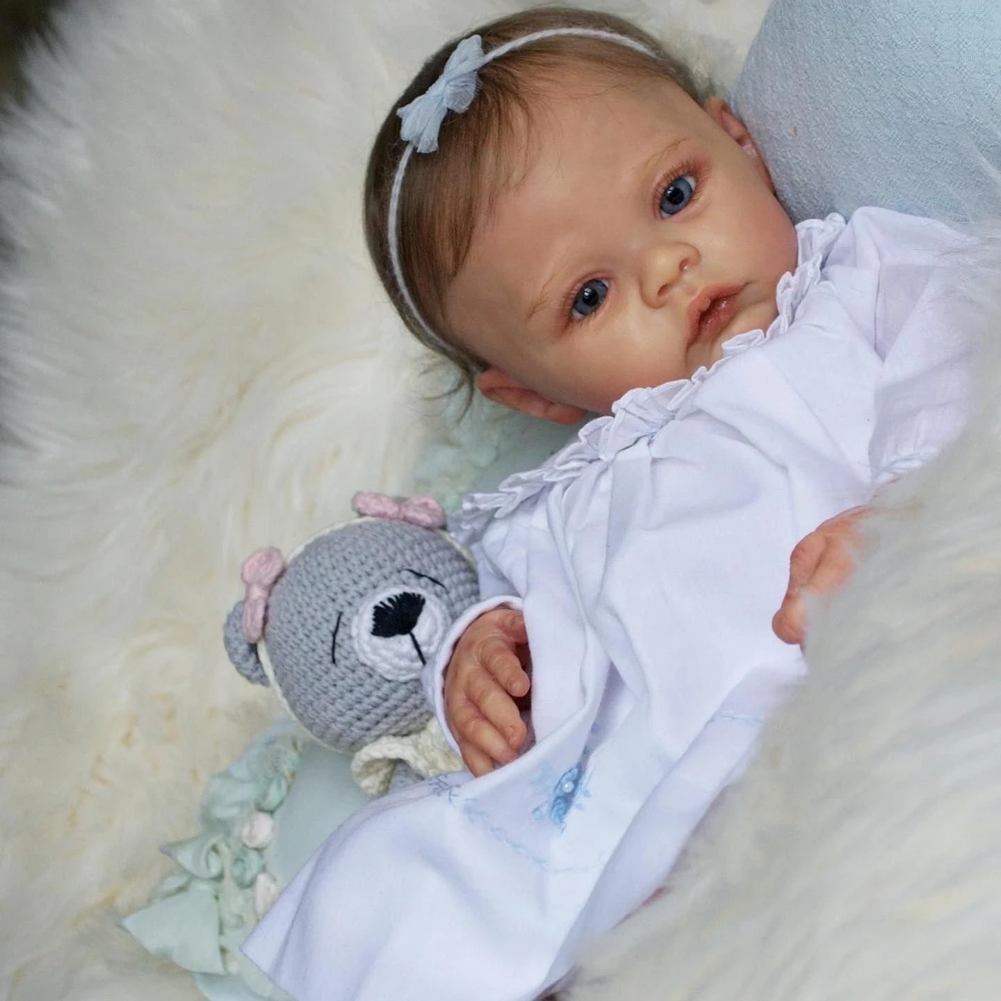 

Cuddly 45cm Meadow Bebe Reborn Girl With 3D Painted Visible Veins Lifelike Realistic Reborn Newborn Baby Doll