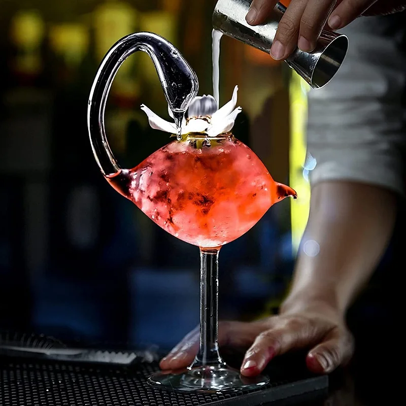 

180ml Creative Cocktail Glass Swan Design Clear Cocktail Glass Novelty Drink Cup for KTV Bar Night Party Cocktail kit