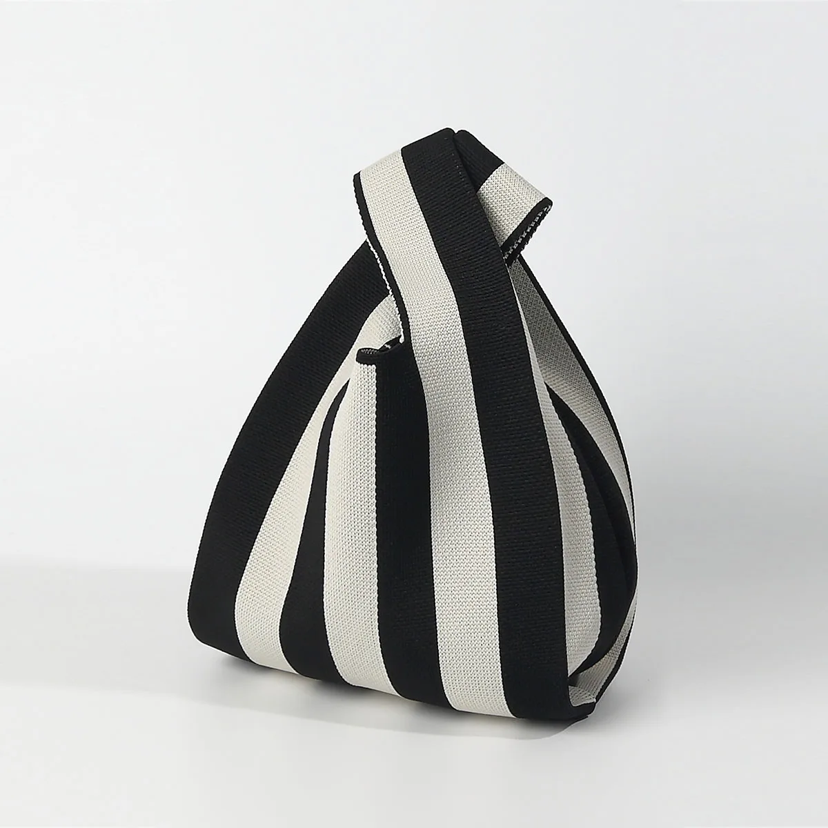 

Белый и контрастный цвет, классическая вязаная сумка в толстую полоску, открытый верх для переноски мобильных телефонов, губной помады и косметики, универсальная сумка на запястье подходит для женщин, мужчин и детей, используется в любое время года.