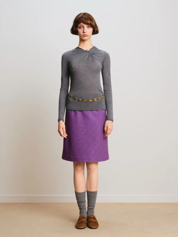 

Ультратонкий шерстяной свитер с драпировкой и небольшим V-образным вырезом от YAOZONKU Buy Hand Store Deconstructed Sle для женщин