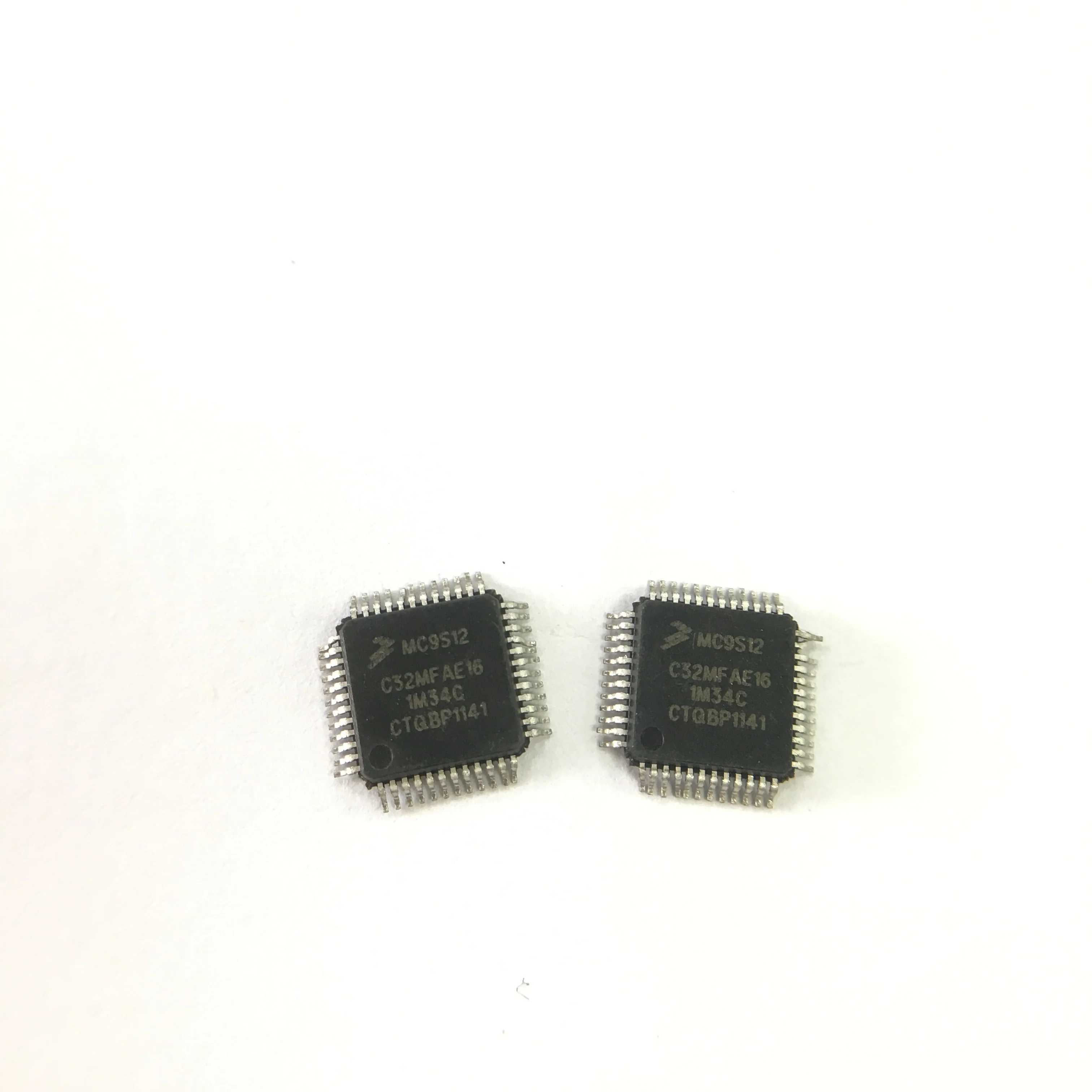 MC9S12C32MFAE16 MCU 16-bitowy HCS12 CISC 32KB Flash 2,5 V/5 V 48-pinowa taca LQFP