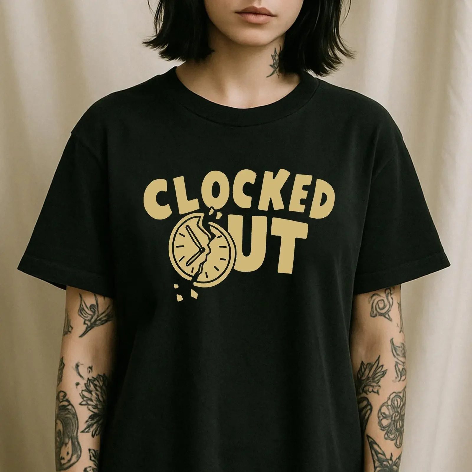 Clocked OuT T Shirt Funny Broken Clock for Burnt Workers Retail Rage Quiet Quitters Wage Slave Dropouts vintage Washed