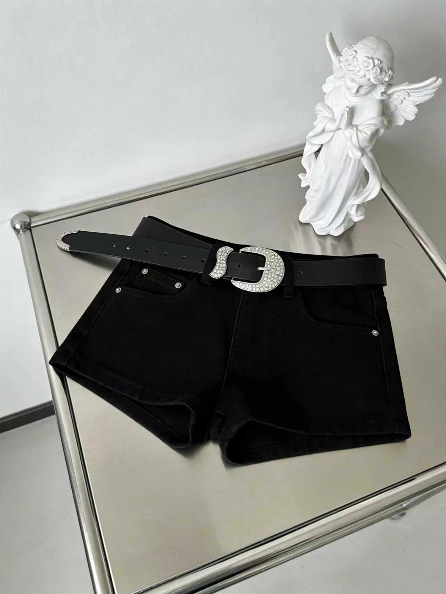 Women's Black Gothic Mini Denim Shorts Vintage Harajuku Hot Girl Y2K Emo Low Waist Stretch Denim Shorts Micro Hot Pants Summer
